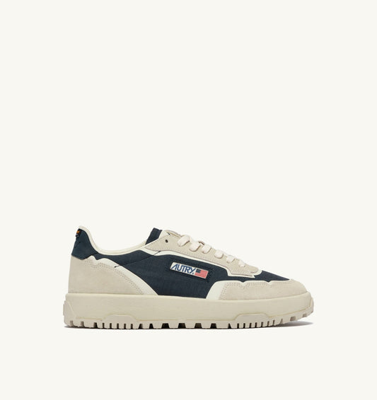 AUTRY Man WILDPACE LOW SNEAKERS IN WHITE AND SPACE BLUE CORDURA AND SUEDE