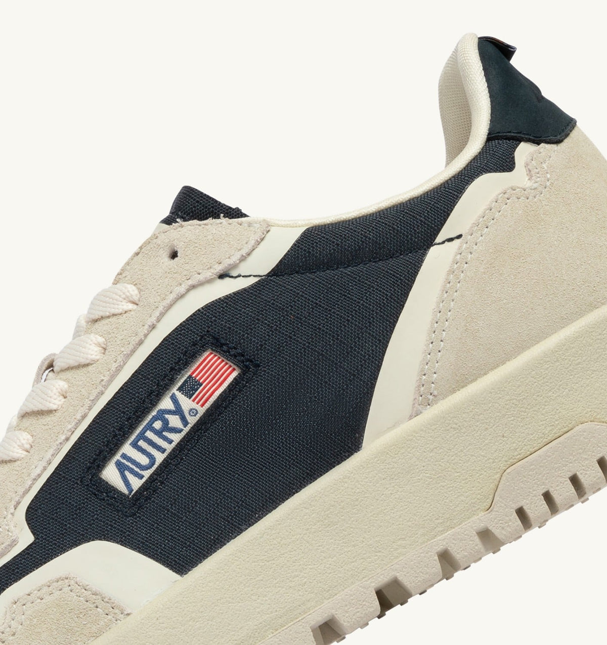 AUTRY Man WILDPACE LOW SNEAKERS IN WHITE AND SPACE BLUE CORDURA AND SUEDE