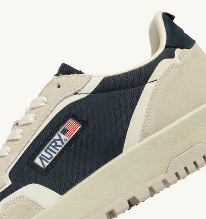 AUTRY Man WILDPACE LOW SNEAKERS IN WHITE AND SPACE BLUE CORDURA AND SUEDE