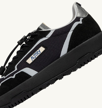 AUTRY Man WILDPACE LOW SNEAKERS IN BLACK AND SILVER RIPSTOP NYLON AND SUEDE