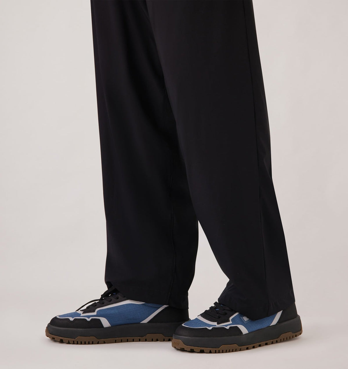 AUTRY Man WILDPACE LOW SNEAKERS IN RIPSTOP NYLON AND LEATHER COLOR DARK BLUE AND BLACK
