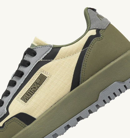 AUTRY Man WILDPACE LOW SNEAKERS IN RIPSTOP NYLON AND LEATHER COLOR CASTLE WALL AND TITANIUM