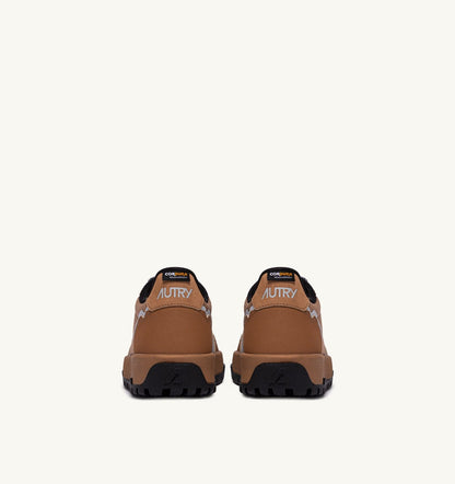 AUTRY Man WILDPACE LOW SNEAKERS IN RIPSTOP NYLON AND LEATHER COLOR BROWN SUGAR AND REFLEX