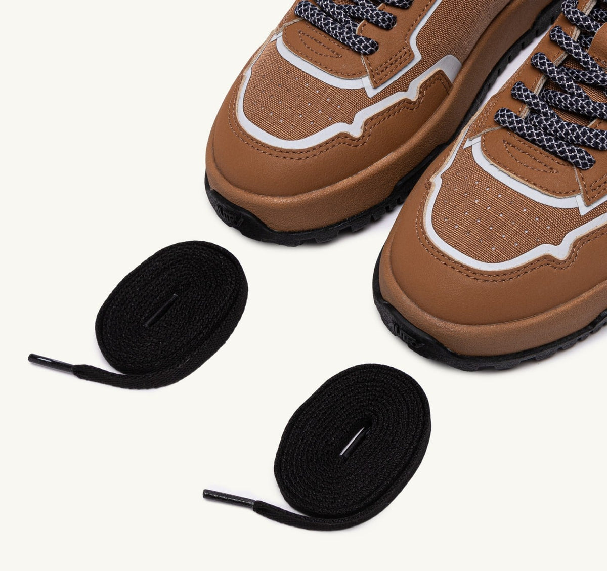 AUTRY Man WILDPACE LOW SNEAKERS IN RIPSTOP NYLON AND LEATHER COLOR BROWN SUGAR AND REFLEX