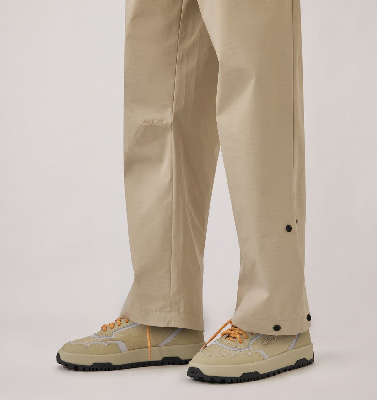 AUTRY Man WILDPACE LOW SNEAKERS IN RIPSTOP NYLON AND LEATHER COLOR TIDAL FOAM AND REFLEX