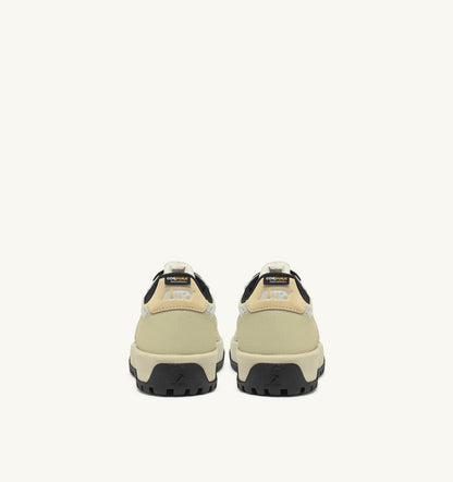 AUTRY Man WILDPACE LOW SNEAKERS IN RIPSTOP NYLON AND LEATHER COLOR TIDAL FOAM AND REFLEX