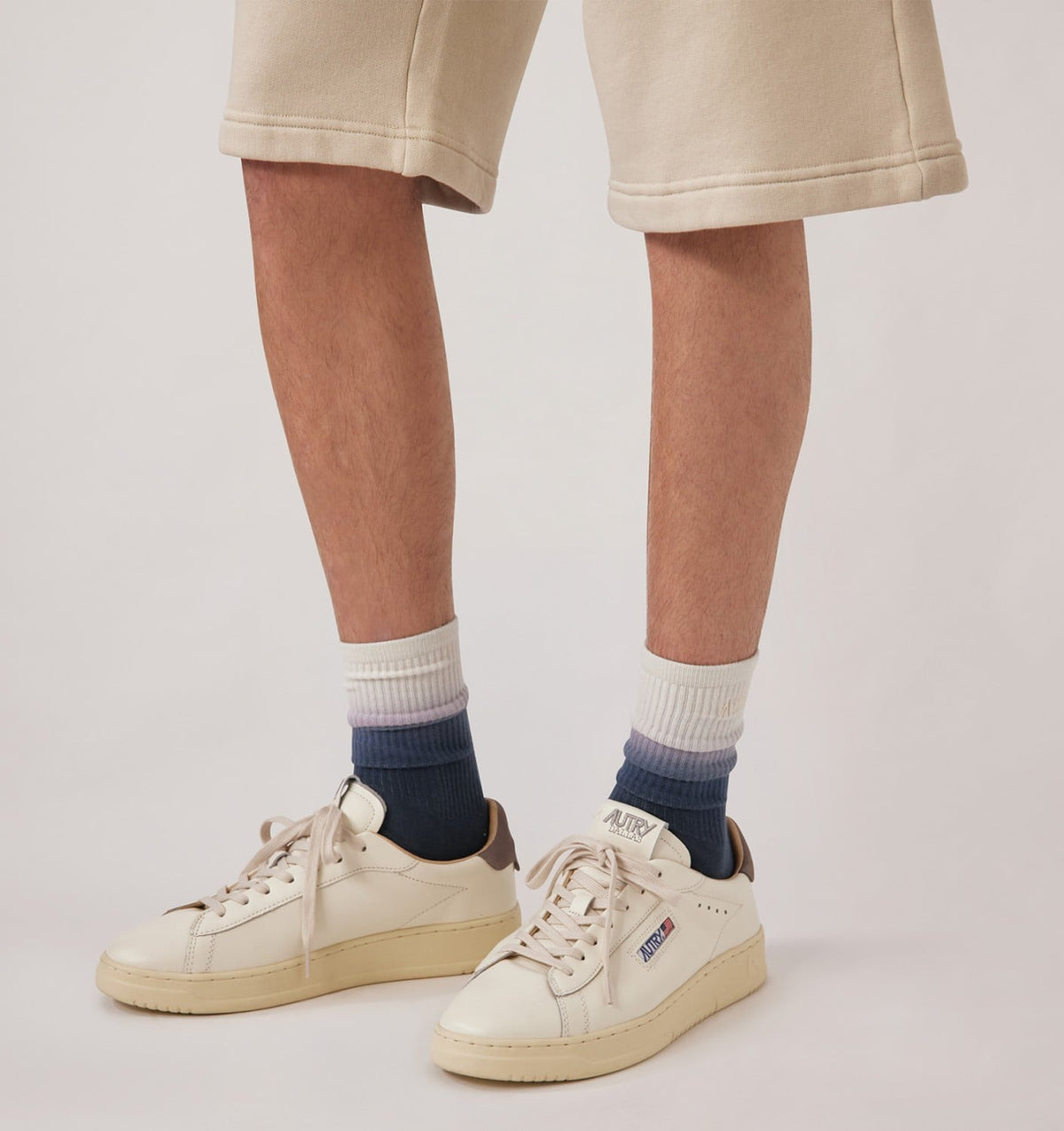 AUTRY Man DALLAS LOW SNEAKERS IN MARSHMALLOW AND MOREL LEATHER