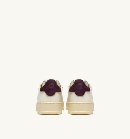 AUTRY Man DALLAS LOW SNEAKERS IN MARSHMALLOW AND FIG LEATHER