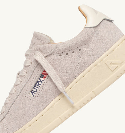 AUTRY Man DALLAS LOW SNEAKERS IN WHITE SUEDE