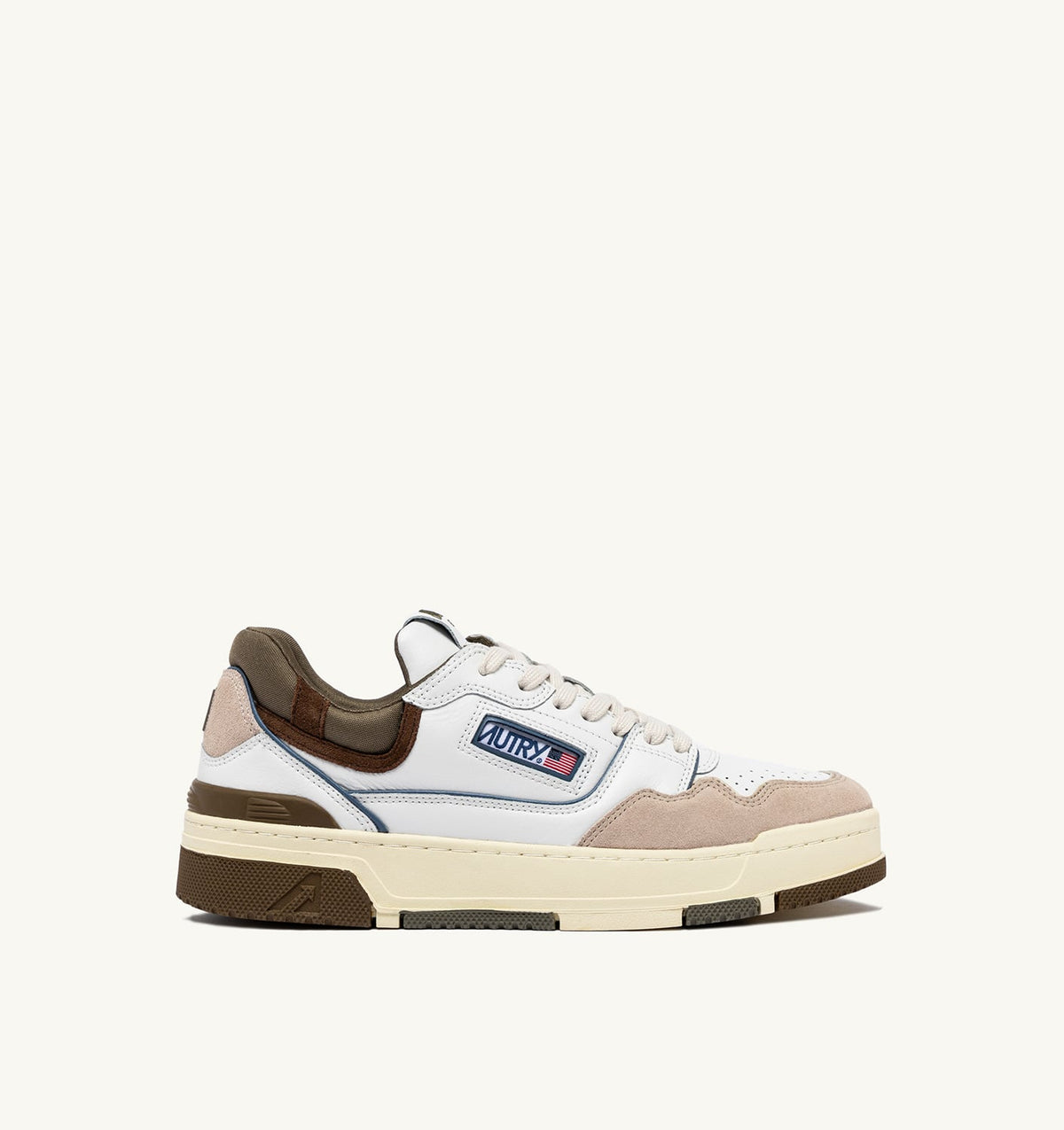 AUTRY Man CLC LOW SNEAKERS IN WHITE AND COVERT GREEN LEATHER SUEDE