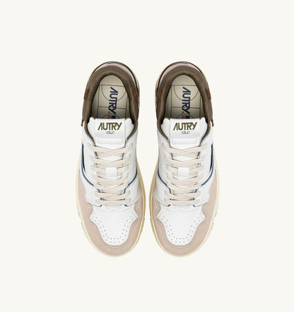AUTRY Man CLC LOW SNEAKERS IN WHITE AND COVERT GREEN LEATHER SUEDE