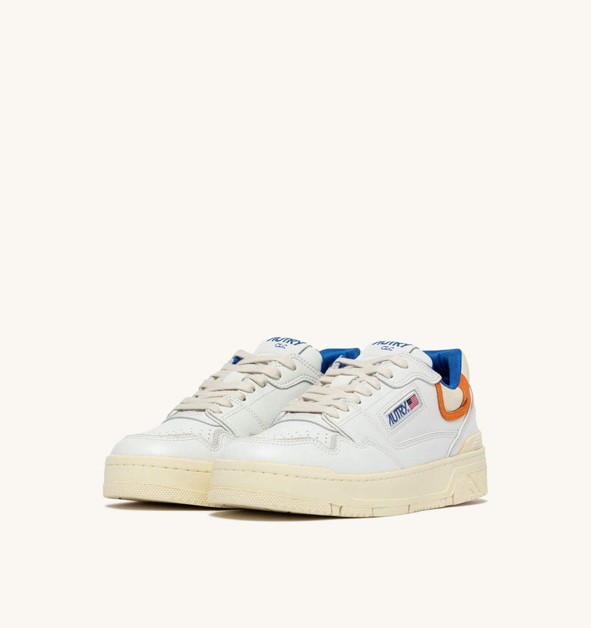 AUTRY Man SNEAKERS CLC LOW IN WHITE AND FANTA LEATHER