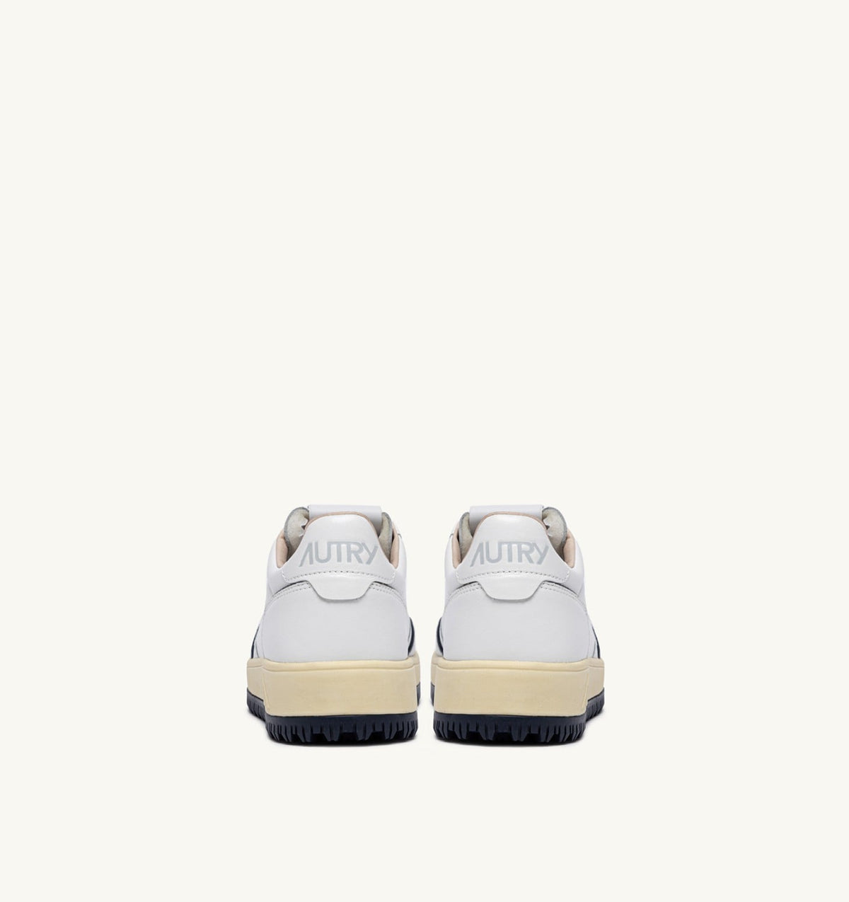 AUTRY Man GOLF LOW SNEAKERS IN WHITE AND NAVY LEATHER