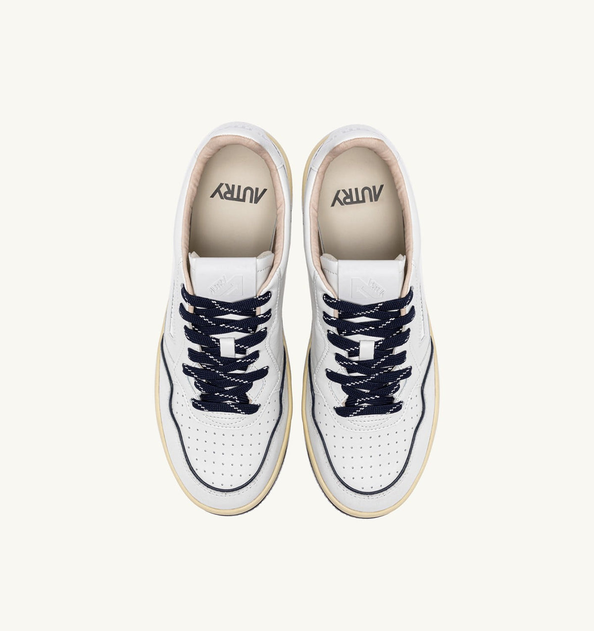 AUTRY Man GOLF LOW SNEAKERS IN WHITE AND NAVY LEATHER