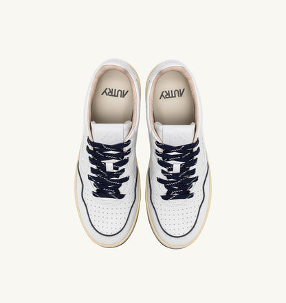AUTRY Man GOLF LOW SNEAKERS IN WHITE AND NAVY LEATHER