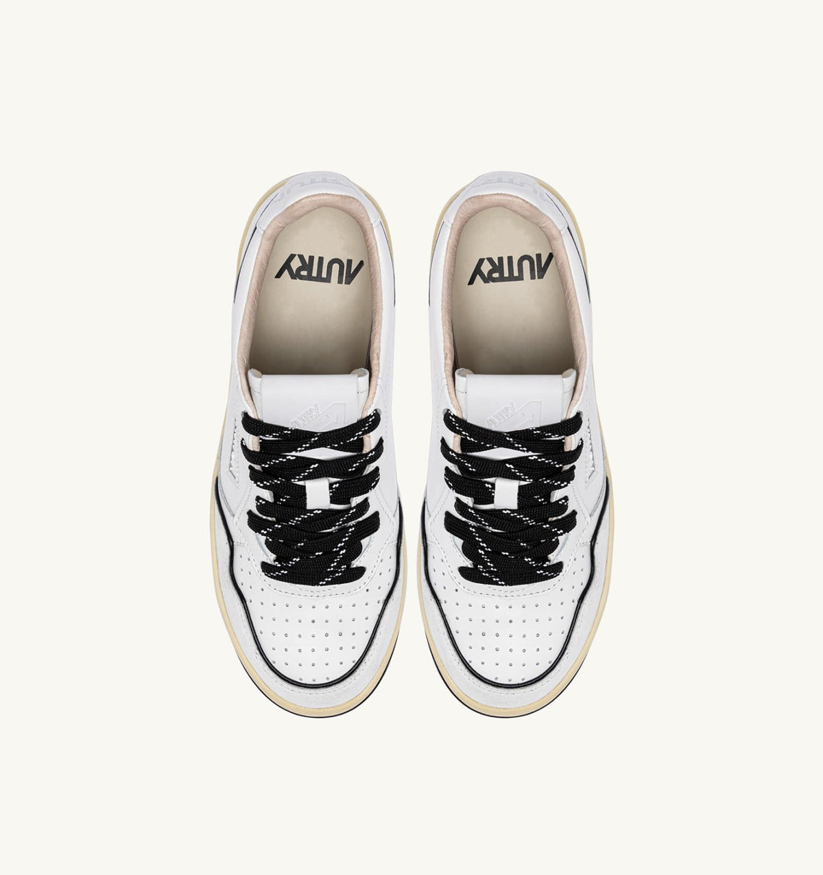 AUTRY Man GOLF LOW SNEAKERS IN LEATHER COLOR WHITE AND BLACK