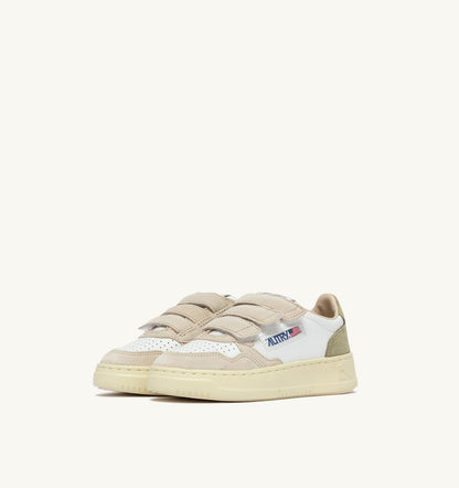 AUTRY Kid MEDALIST KIDSTRIPES SNEAKERS IN WHITE LEATHER AND GREEN AND SAND SUEDE