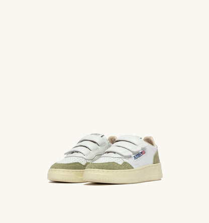 AUTRY Kid MEDALIST KIDSTRIPES SNEAKERS IN WHITE LEATHER AND GLITTER SAGE LEATHER