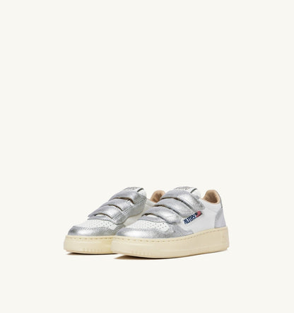 AUTRY Kid MEDALIST KIDSTRIPES LOW BICOLOR SNEAKERS IN WHITE AND SILVER LEATHER