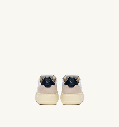 AUTRY Kid MEDALIST KIDS LOW SNEAKERS IN WHITE AND BLUE SPACE SUEDE