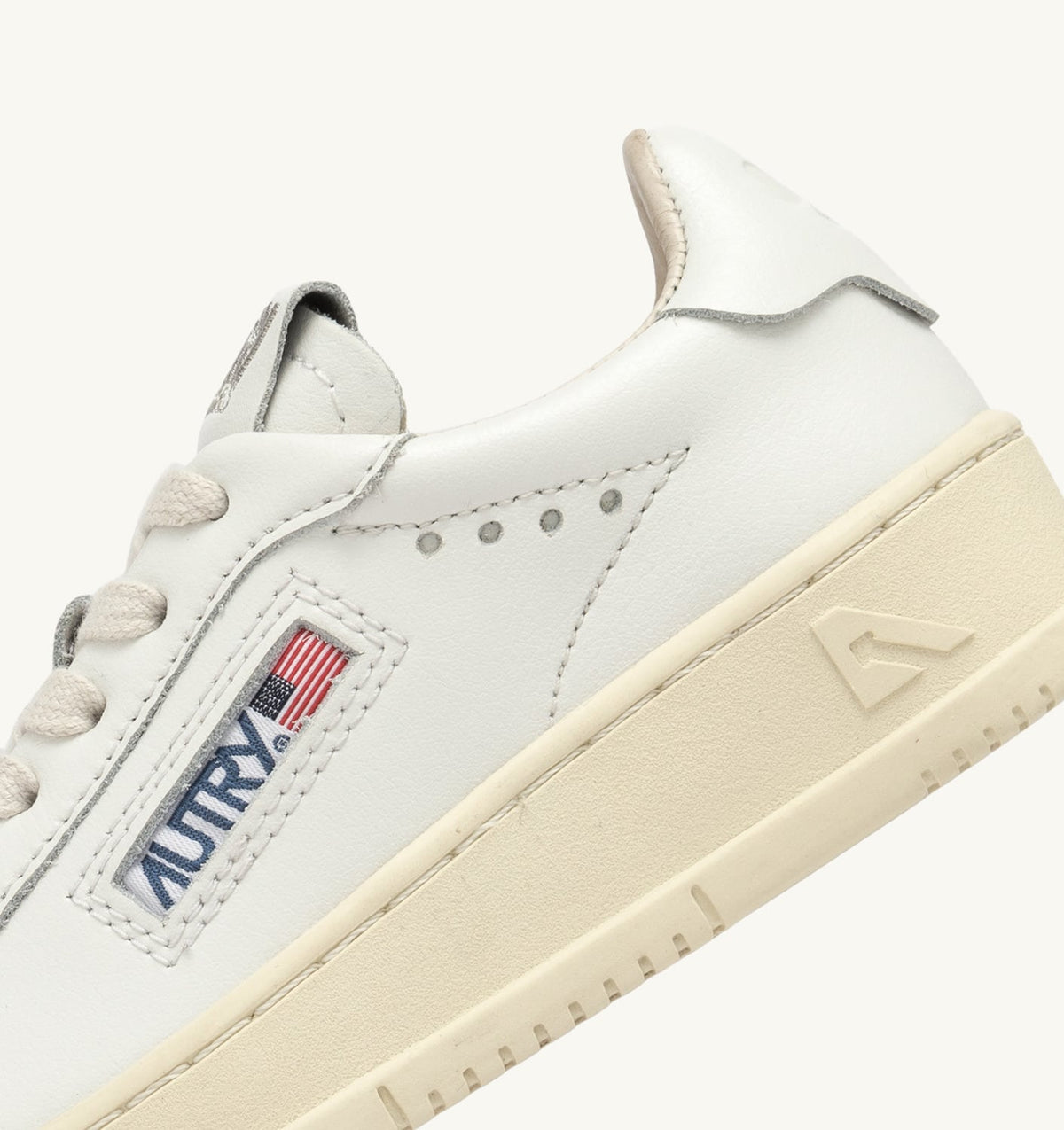 AUTRY Kid DALLAS KIDS LOW SNEAKERS IN WHITE LEATHER