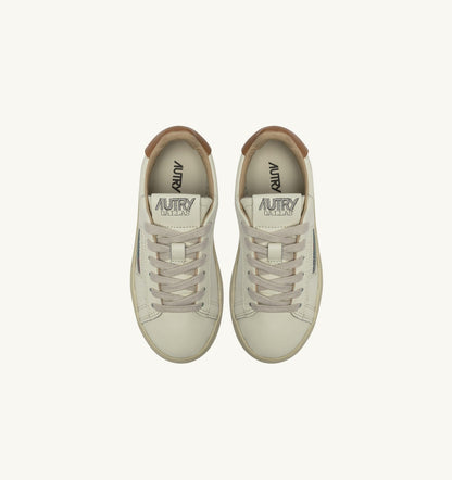 AUTRY Kid DALLAS KIDS KIDS LOW SNEAKERS IN LEATHER COLOR MARSHMALLOW AND BROWN SUGAR