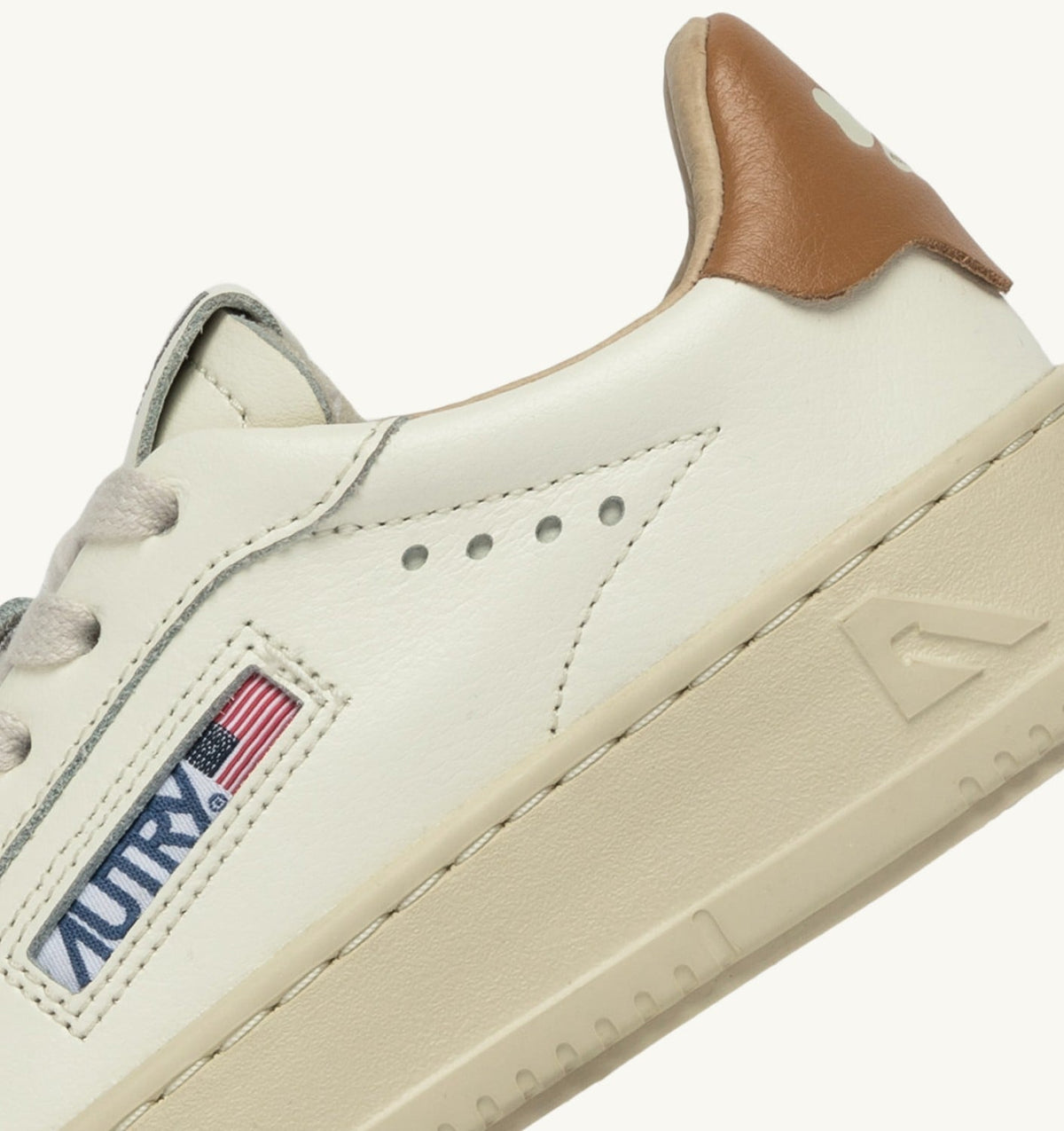 AUTRY Kid DALLAS KIDS KIDS LOW SNEAKERS IN LEATHER COLOR MARSHMALLOW AND BROWN SUGAR