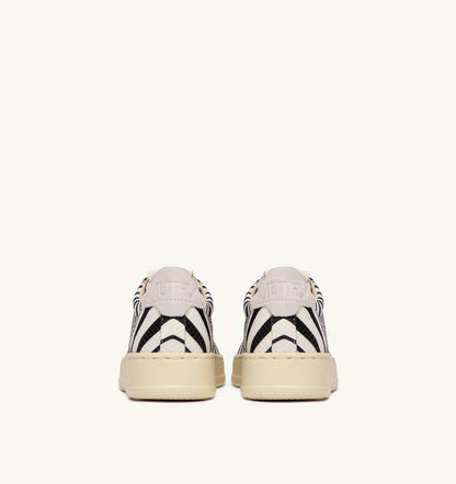 AUTRY Woman MEDALIST EASEKNIT LOW SNEAKERS IN 'ZEBRA PRINT' IVORY WHITE AND BLACK KNIT
