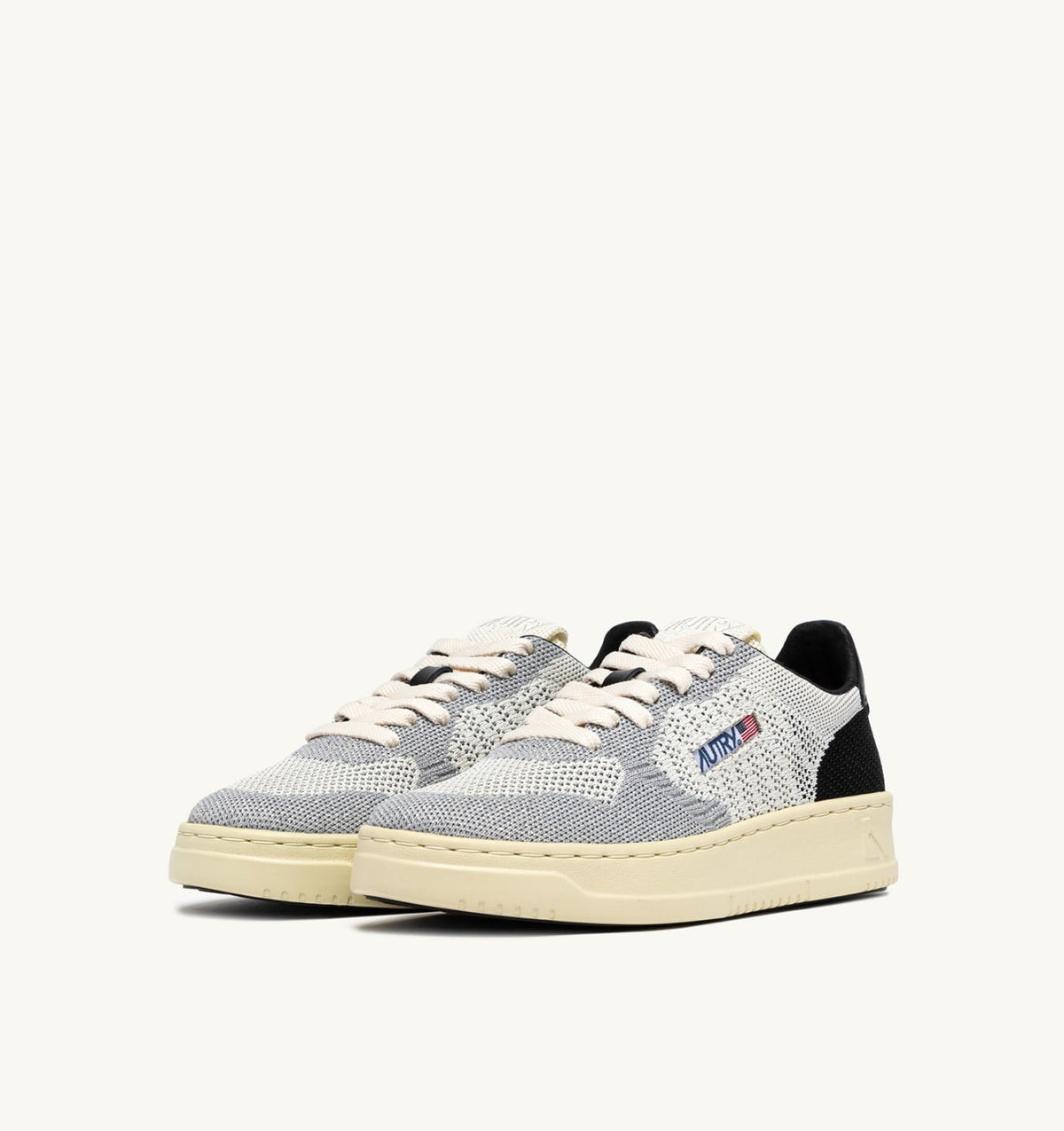 AUTRY Woman MEDALIST EASEKNIT LOW SNEAKERS IN IVORY WHITE BLACK AND SILVER KNIT