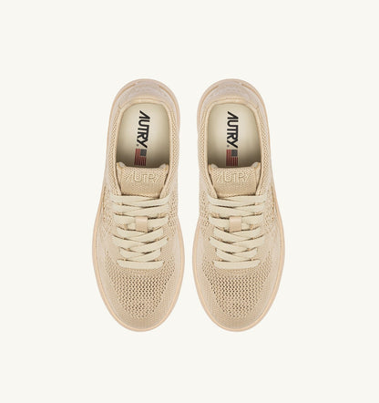 AUTRY Woman MEDALIST EASEKNIT LOW SNEAKERS IN CREME BRULEE KNIT