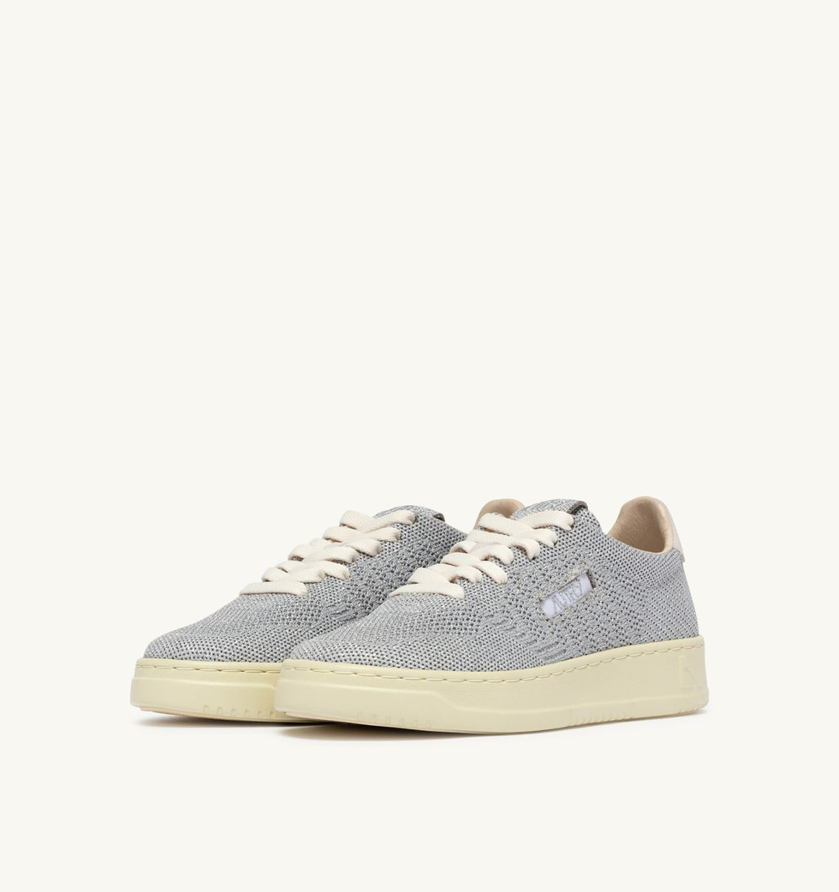 AUTRY Woman MEDALIST EASEKNIT LOW SNEAKERS IN SILVER-TONE KNIT