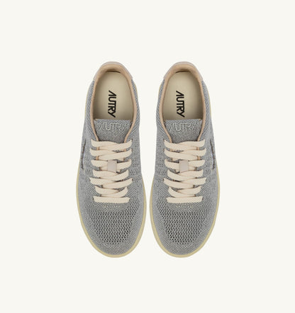 AUTRY Woman MEDALIST EASEKNIT LOW SNEAKERS IN SILVER-TONE KNIT