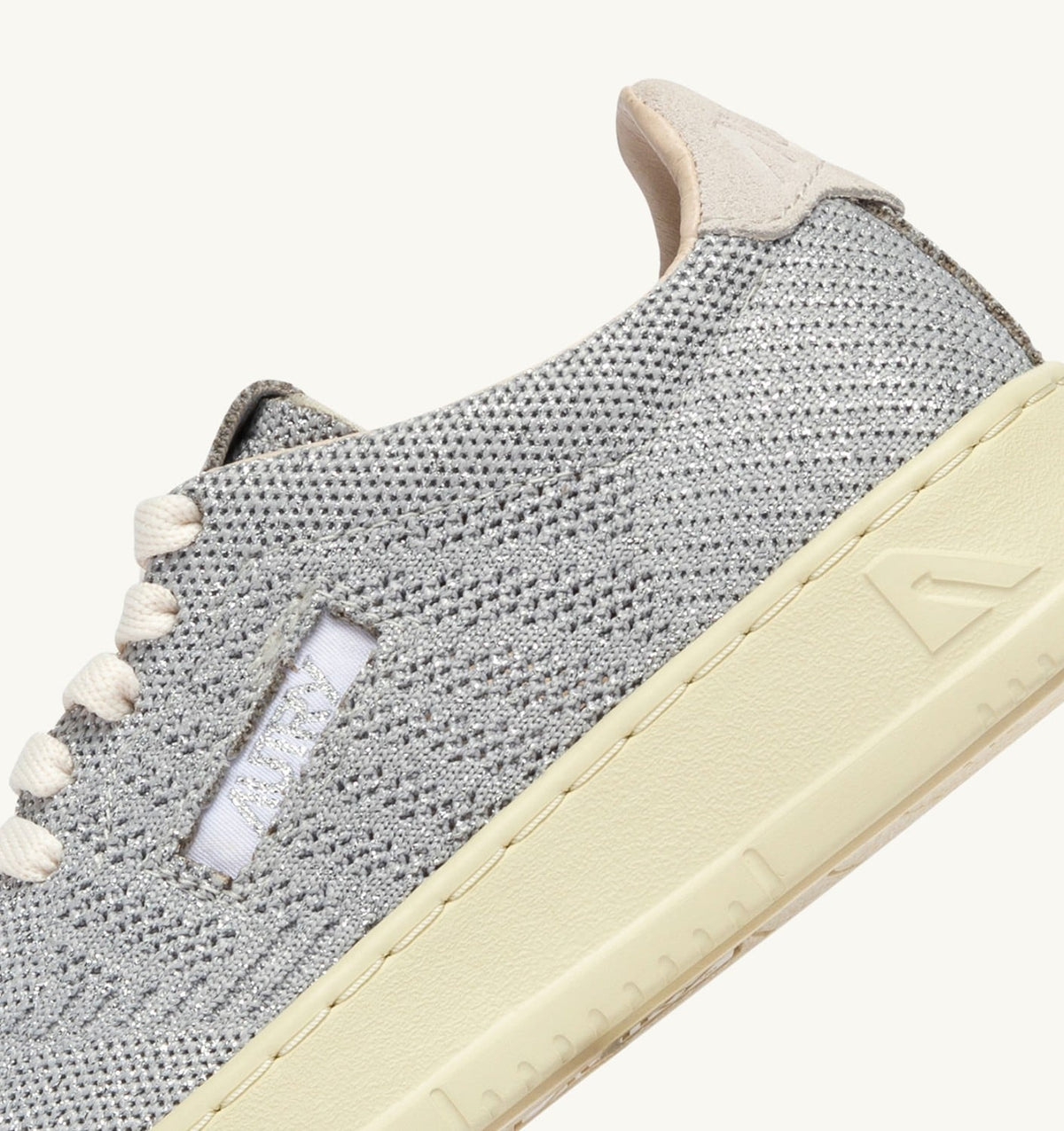 AUTRY Woman MEDALIST EASEKNIT LOW SNEAKERS IN SILVER-TONE KNIT