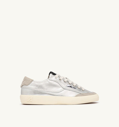 AUTRY Woman WINDSCAPE LOW SNEAKERS IN SILVER CANVAS