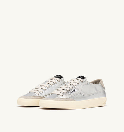 AUTRY Woman WINDSCAPE LOW SNEAKERS IN SILVER CANVAS