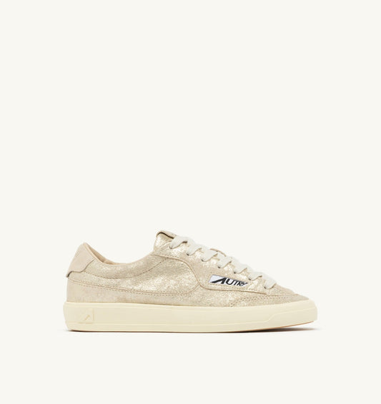 AUTRY Woman WINDSCAPE LOW SNEAKERS IN PLATINUM AND SAND LAMINATED SUEDE