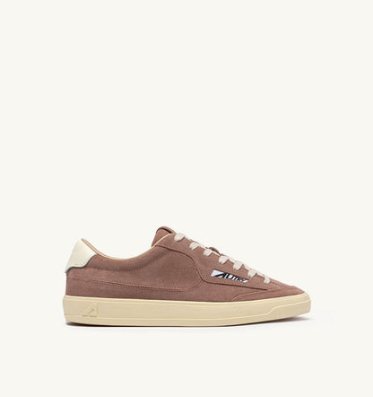 AUTRY Woman WINDSCAPE LOW SNEAKERS IN PIGEON AND MARSHMALLOW SUEDE