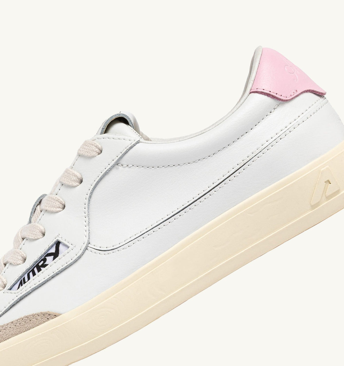 AUTRY Woman WINDSCAPE LOW SNEAKERS IN WHITE AND FAIRY TALE LEATHER