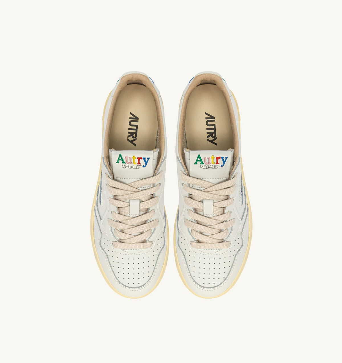 AUTRY Man MEDALIST LOW SNEAKERS IN WHITE LEATHER