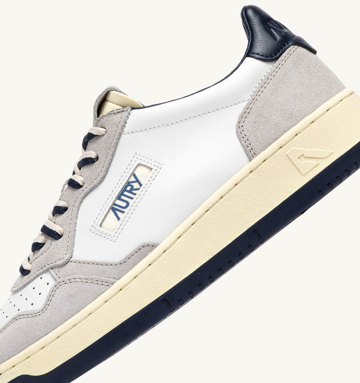 AUTRY Man MEDALIST LOW SNEAKERS IN VAPOR AND SPACE SUEDE AND LEATHER
