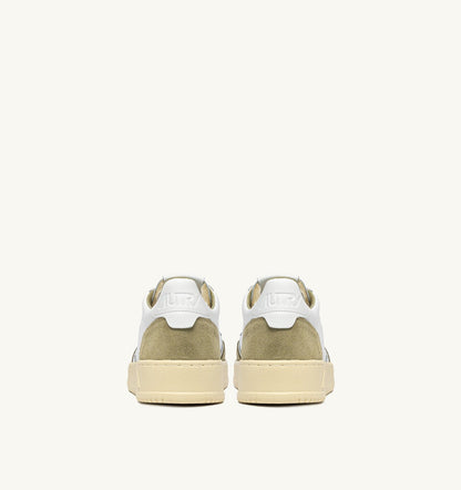 AUTRY Man MEDALIST LOW SNEAKERS IN WHITE LEATHER AND GRAY GREEN SUEDE