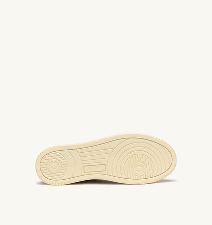 AUTRY Man MEDALIST LOW SNEAKERS IN WHITE LEATHER AND CEMENT SUEDE