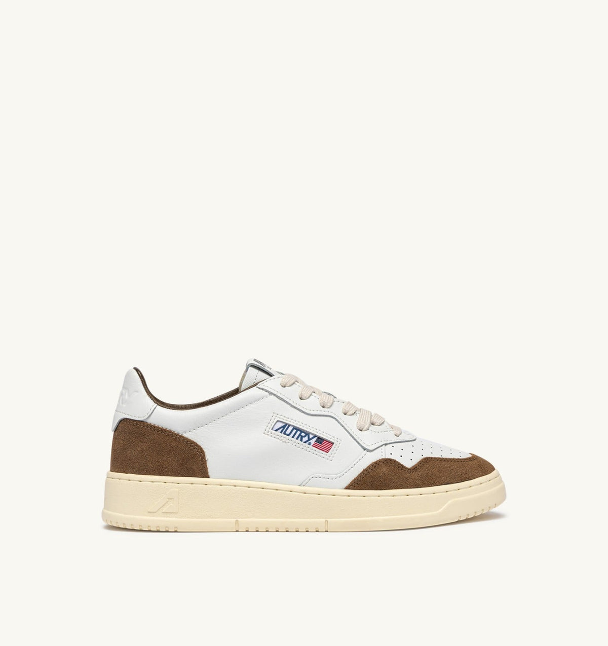AUTRY Man MEDALIST LOW SNEAKERS IN WHITE LEATHER AND TOBACCO SUEDE