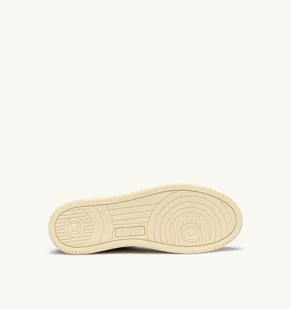 AUTRY Man MEDALIST LOW SNEAKERS IN WHITE LEATHER AND TOBACCO SUEDE