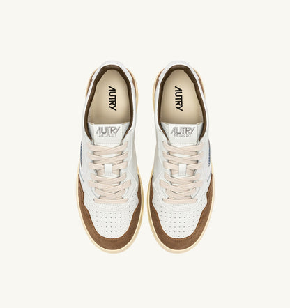 AUTRY Man MEDALIST LOW SNEAKERS IN WHITE LEATHER AND TOBACCO SUEDE