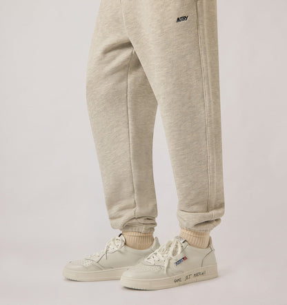 AUTRY Man MEDALIST LOW SNEAKERS IN WHITE LEATHER WITH LETTERING