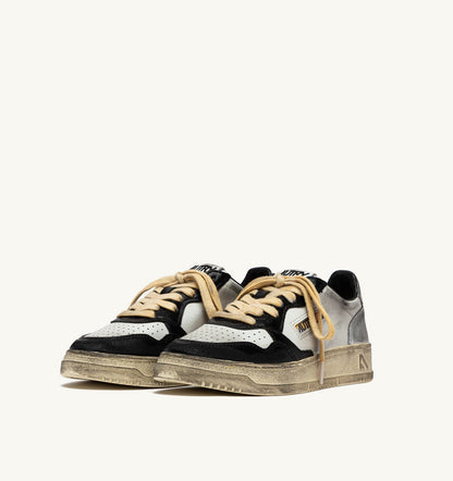 AUTRY Man MEDALIST LOW SUPER VINTAGE SNEAKERS IN WHITE BLACK AND SILVER LEATHER