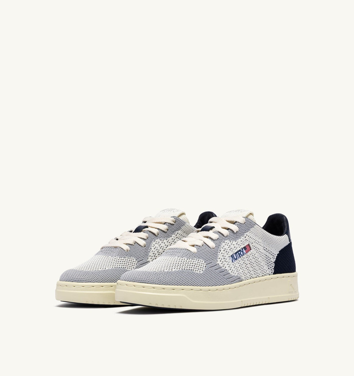 AUTRY Man MEDALIST EASEKNIT LOW SNEAKERS IN IVORY WHITE SPACE AND LOFT KNIT