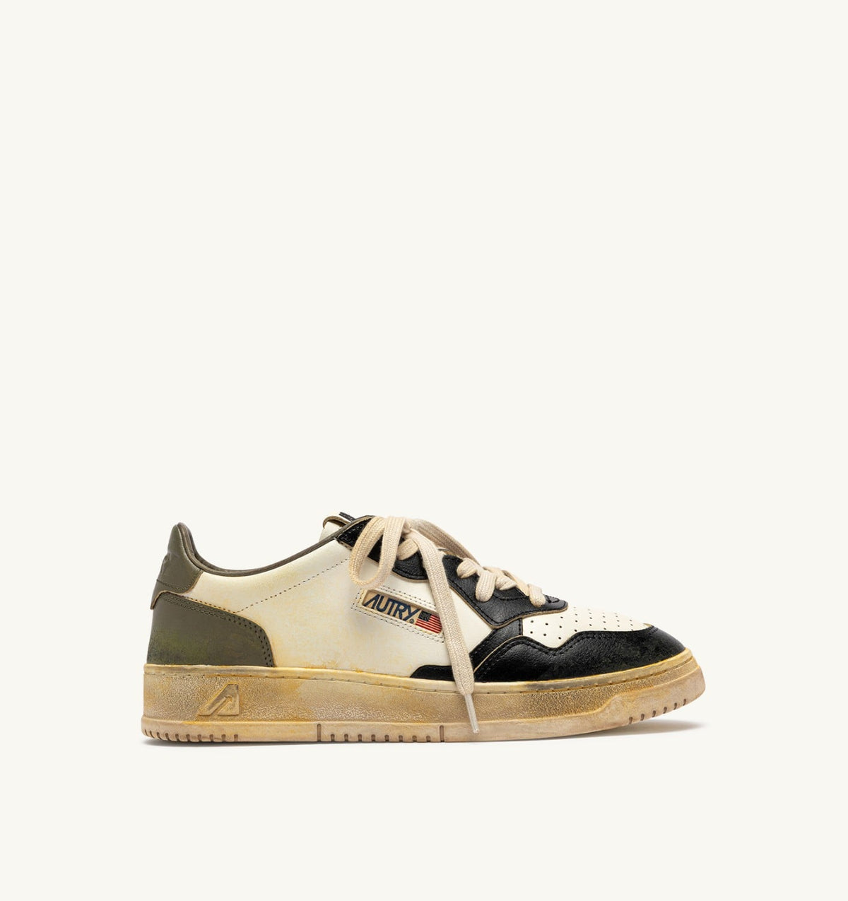 AUTRY Man MEDALIST LOW SUPER VINTAGE SNEAKERS IN WHITE, COVERT GREEN AND BLACK LEATHER