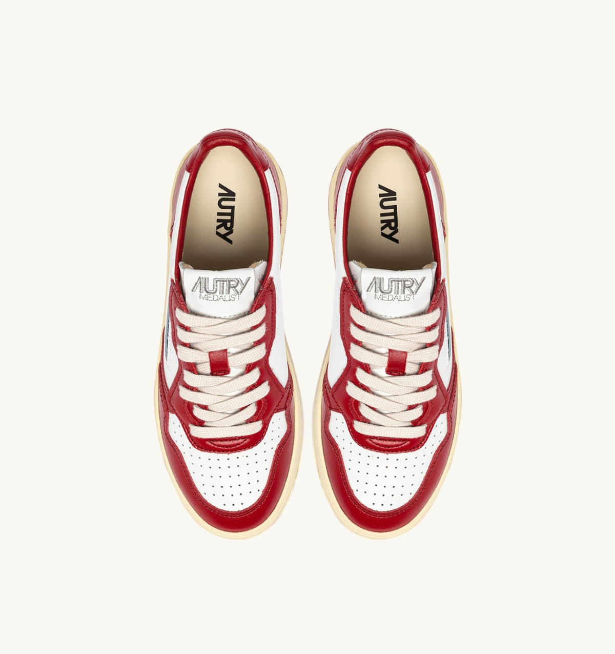 AUTRY Man MEDALIST LOW SNEAKERS IN WHITE AND RED LEATHER WITH LETTERING